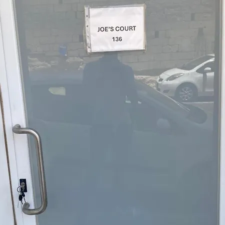 Διαμέρισμα Joes Court Santa Vennera
